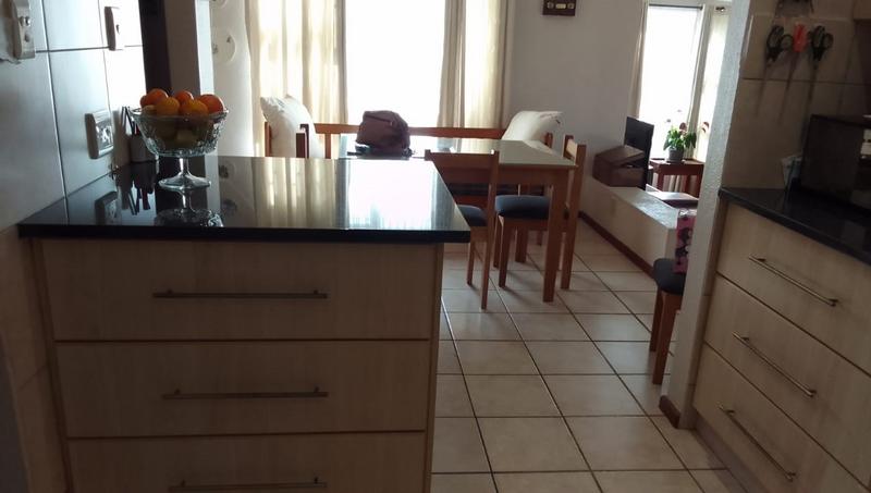 3 Bedroom Property for Sale in Oakglen Western Cape